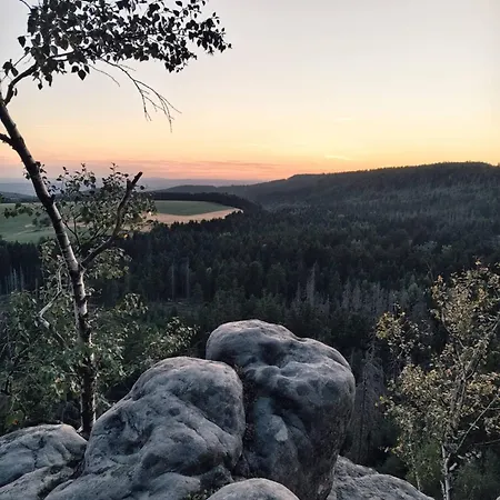 Laka W Stolowych Chill Lezyce Lodge *